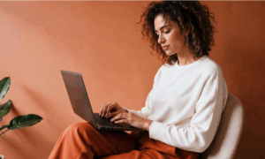 woman on laptop